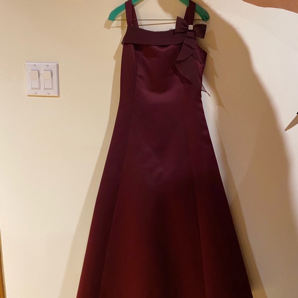 Beautiful Satin Girls Size 10 Bridesmaid Dress